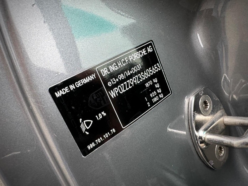 PORSCHE 911 MK 996