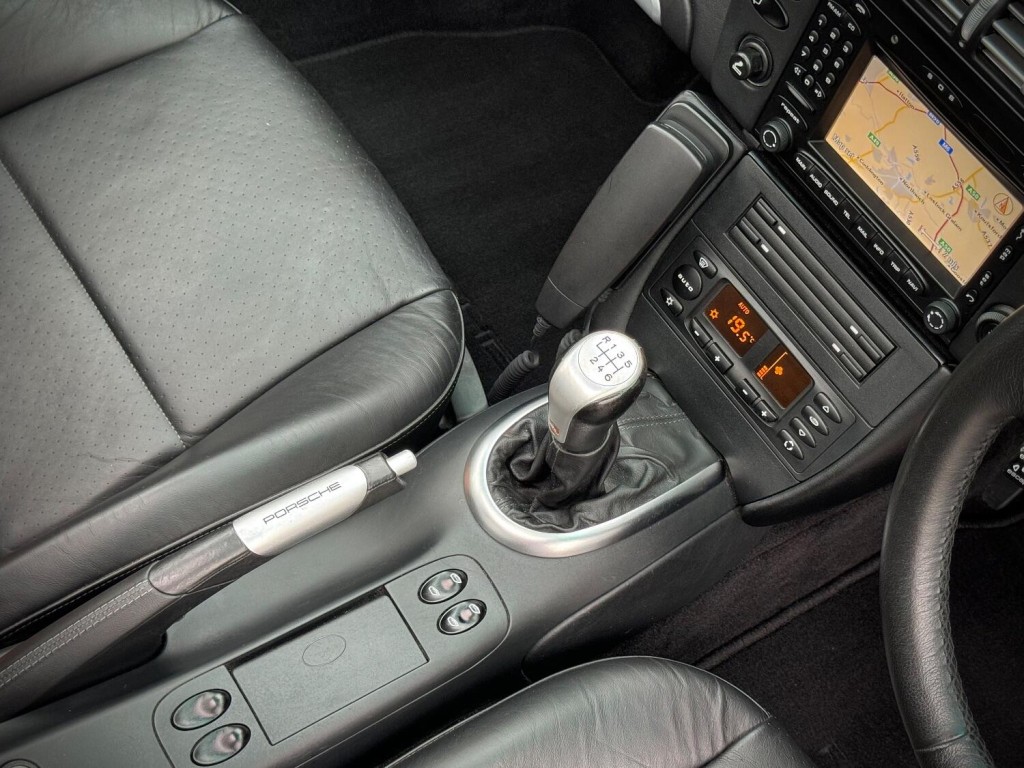 PORSCHE 911 MK 996