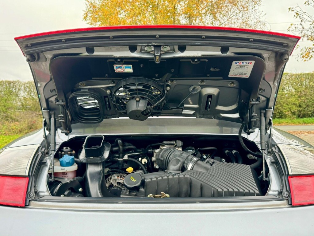 PORSCHE 911 MK 996