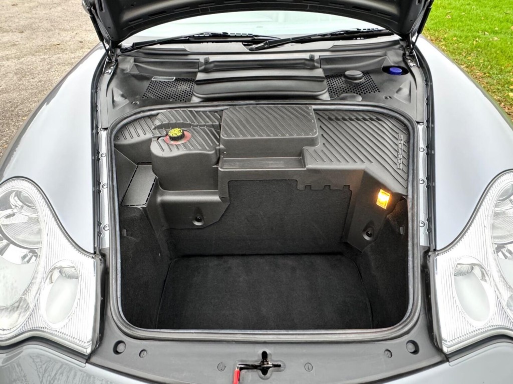 PORSCHE 911 MK 996
