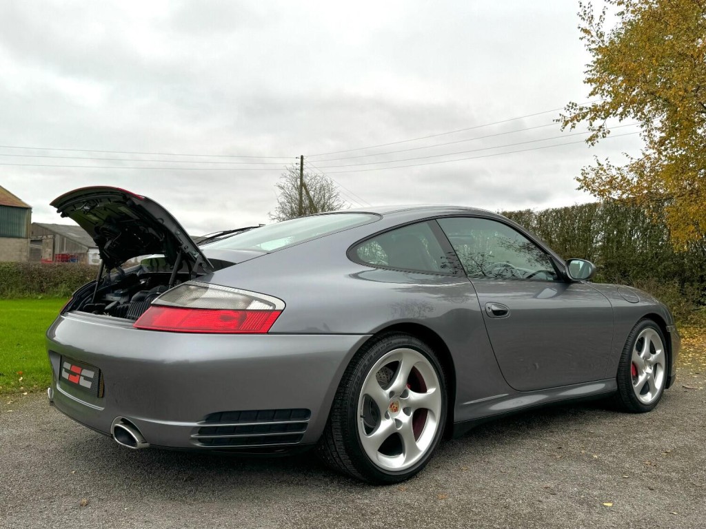 PORSCHE 911 MK 996