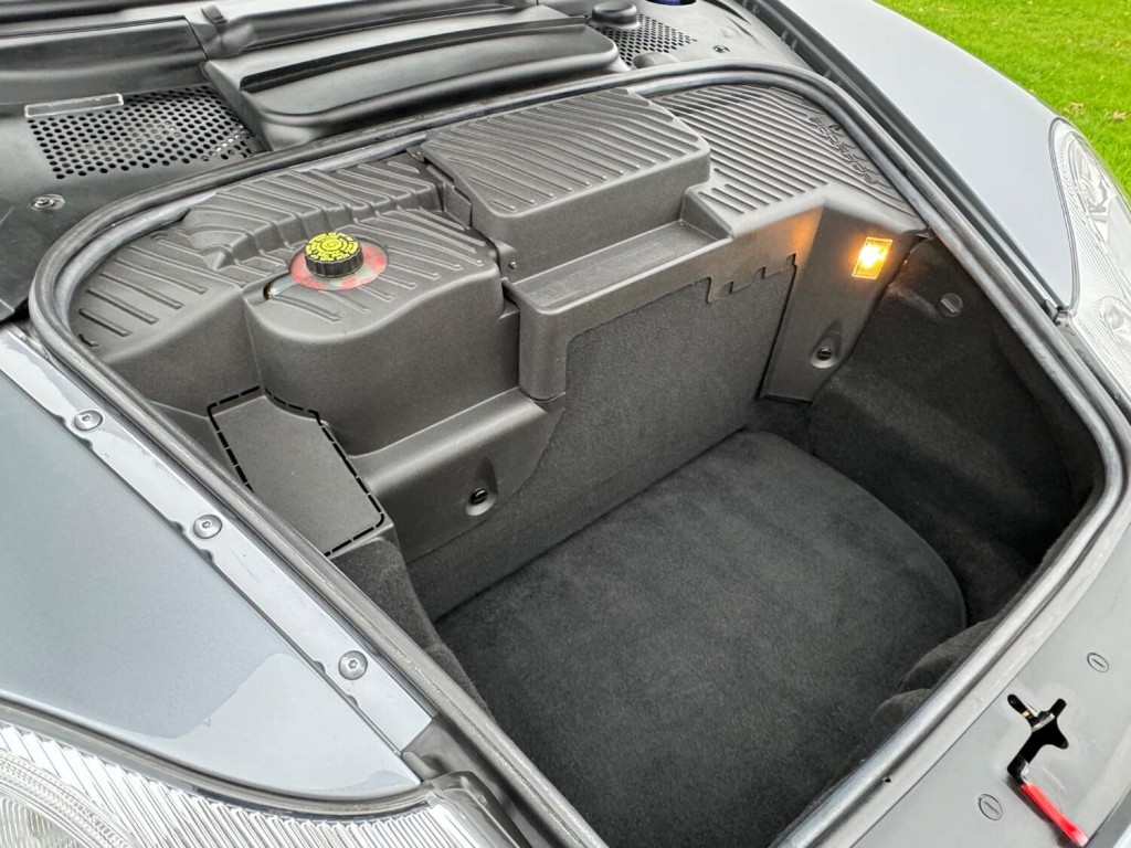 PORSCHE 911 MK 996