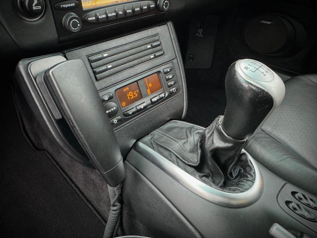 PORSCHE 911 MK 996