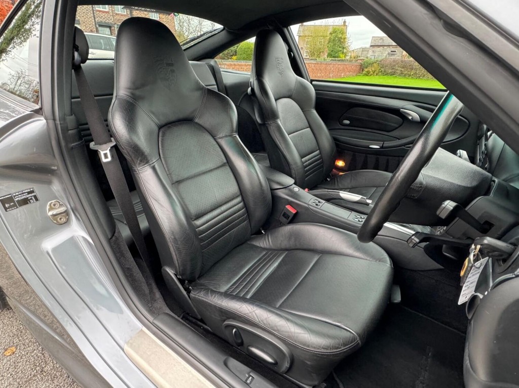 PORSCHE 911 MK 996