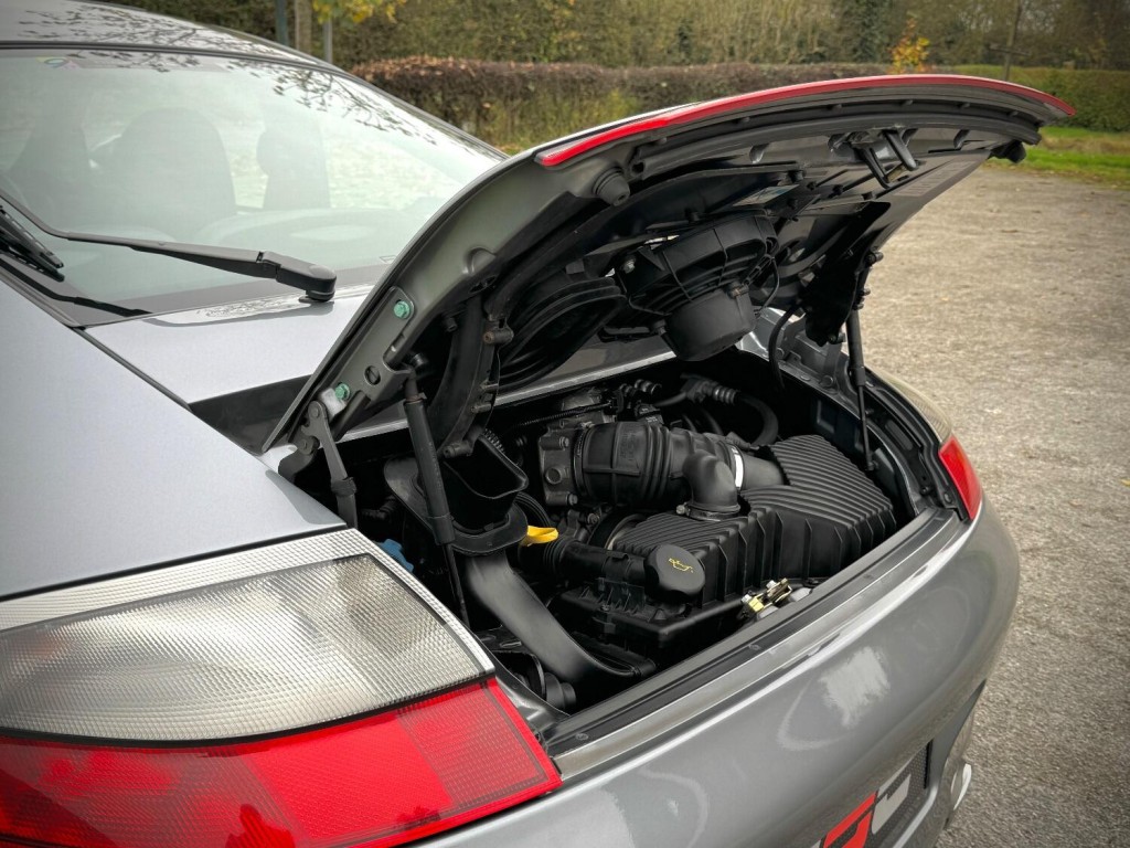 PORSCHE 911 MK 996
