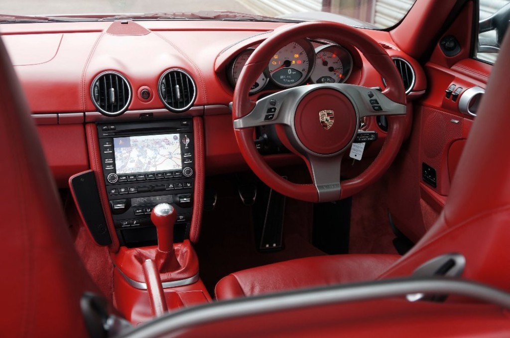 PORSCHE CAYMAN