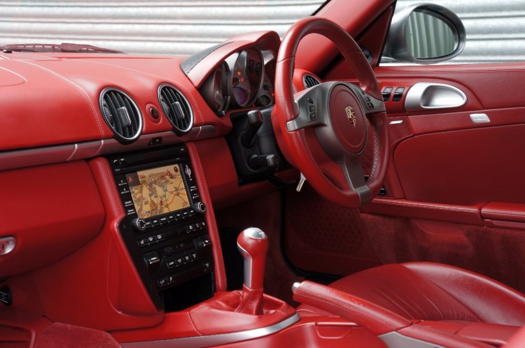 PORSCHE CAYMAN