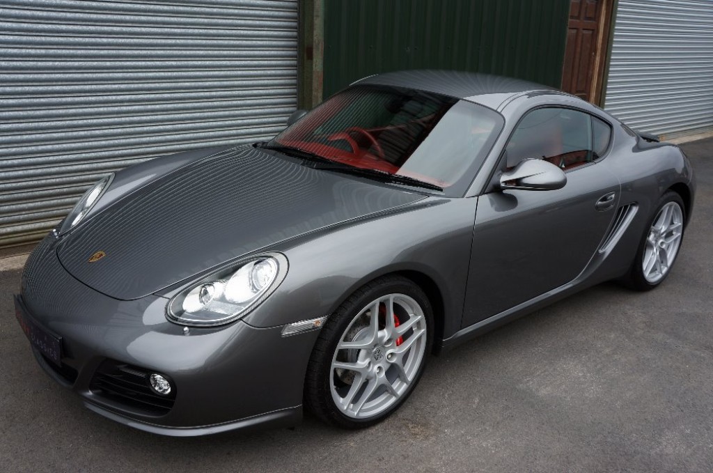 PORSCHE CAYMAN