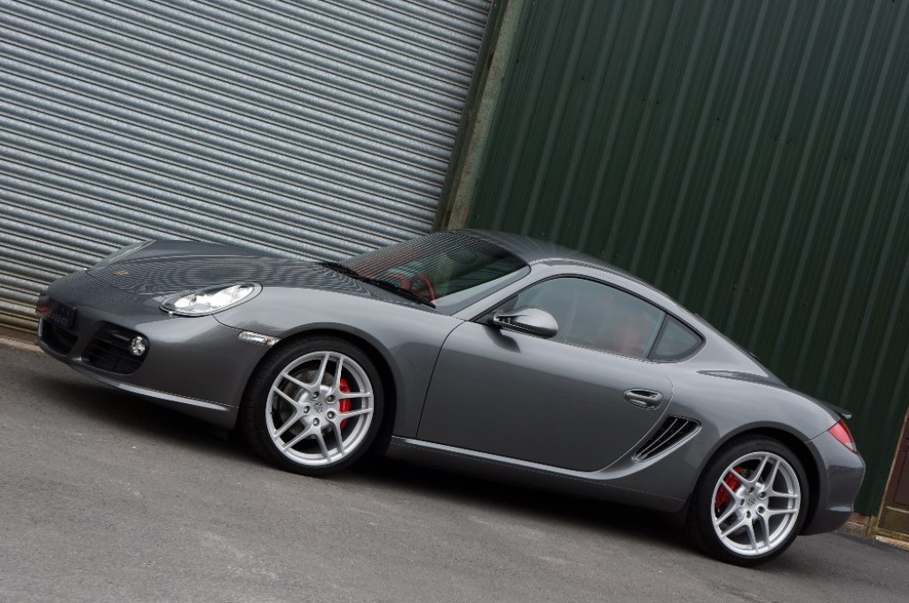 PORSCHE CAYMAN