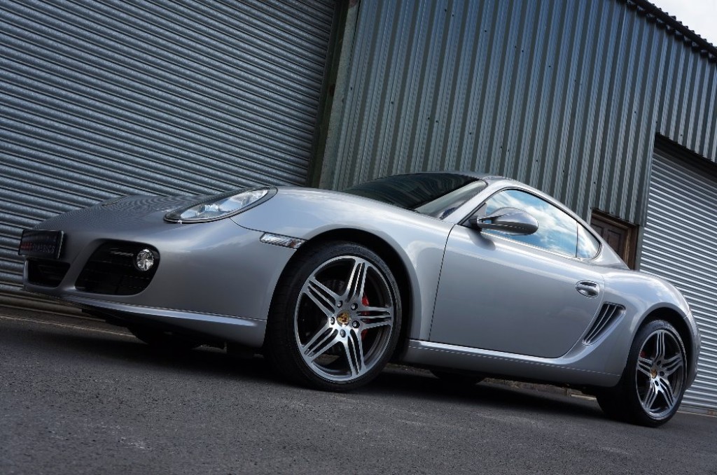 PORSCHE CAYMAN