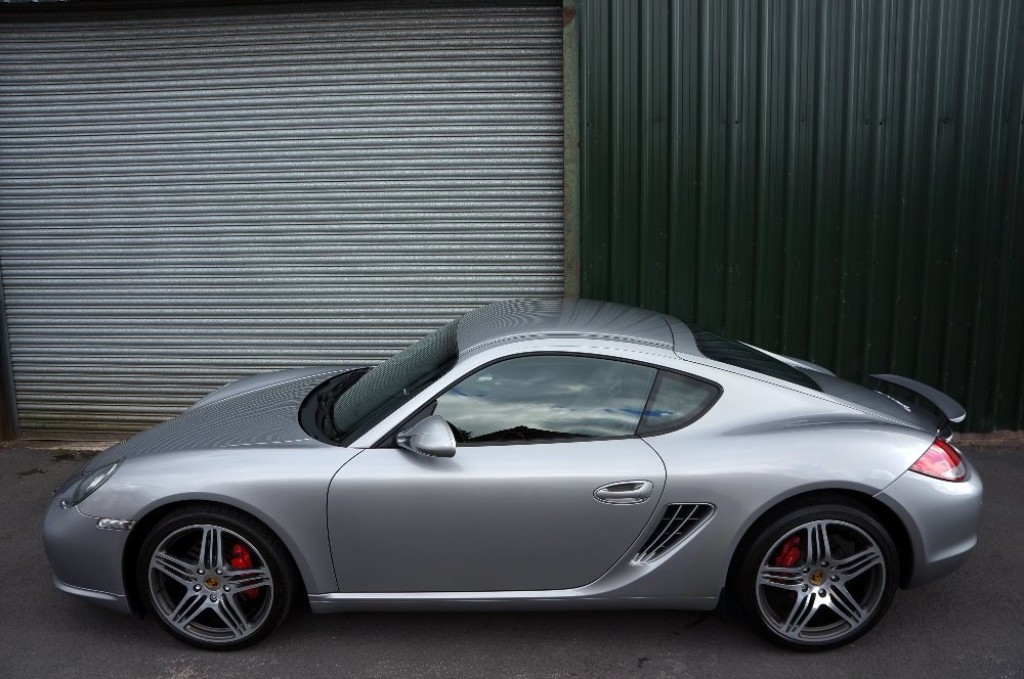 PORSCHE CAYMAN