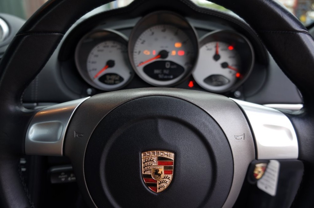 PORSCHE CAYMAN
