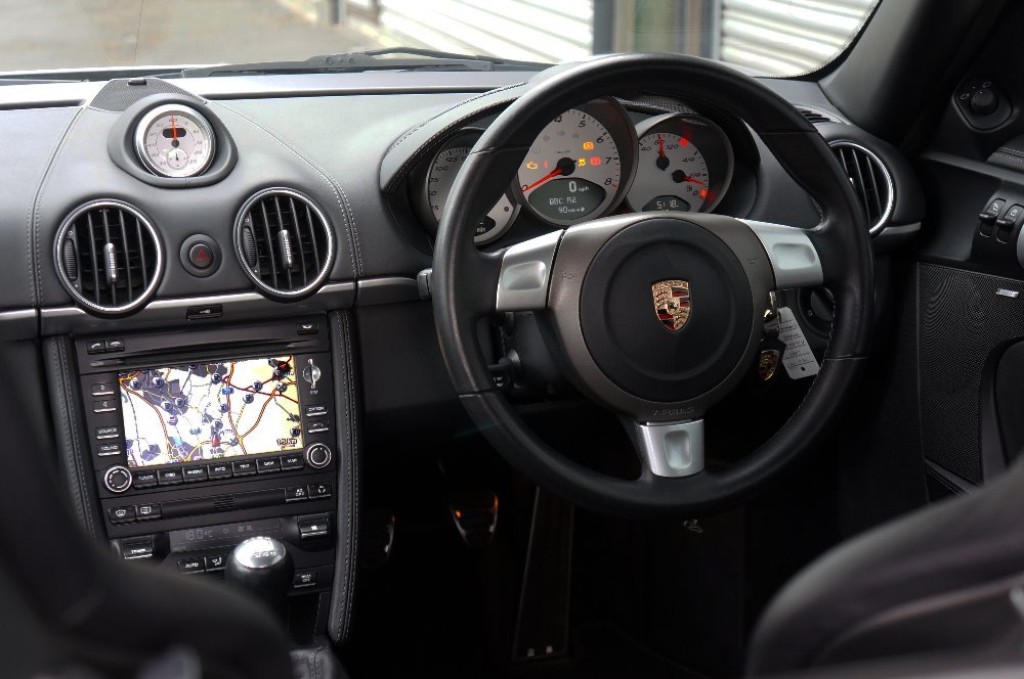 PORSCHE CAYMAN