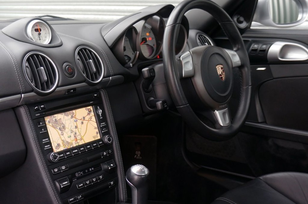 PORSCHE CAYMAN