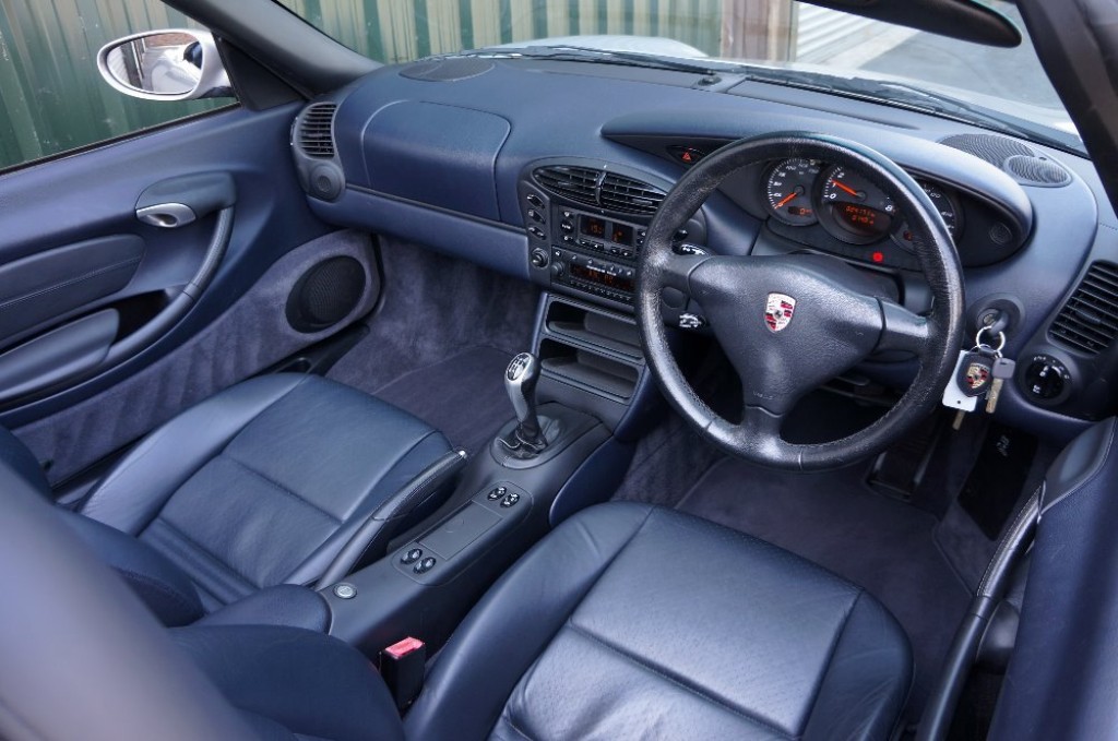 PORSCHE BOXSTER