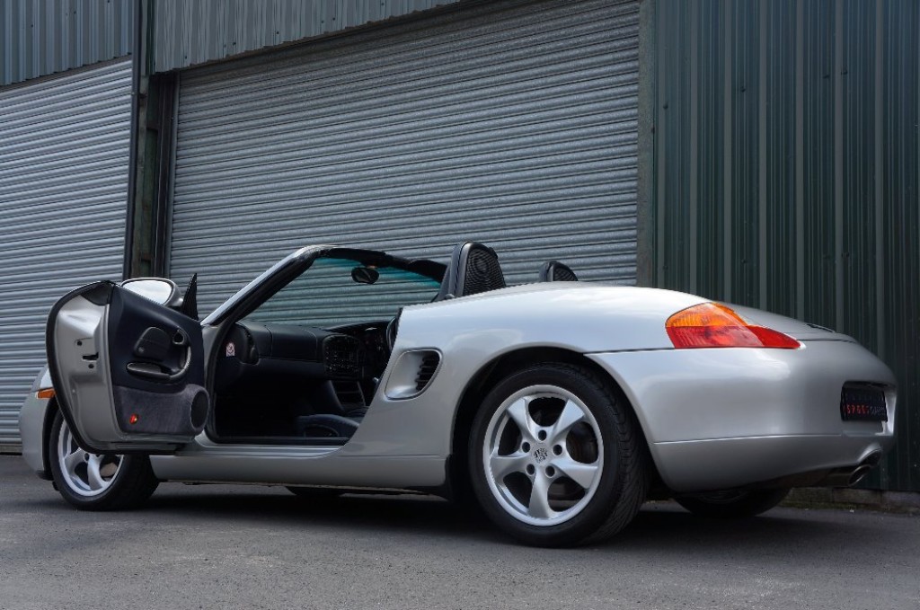 PORSCHE BOXSTER