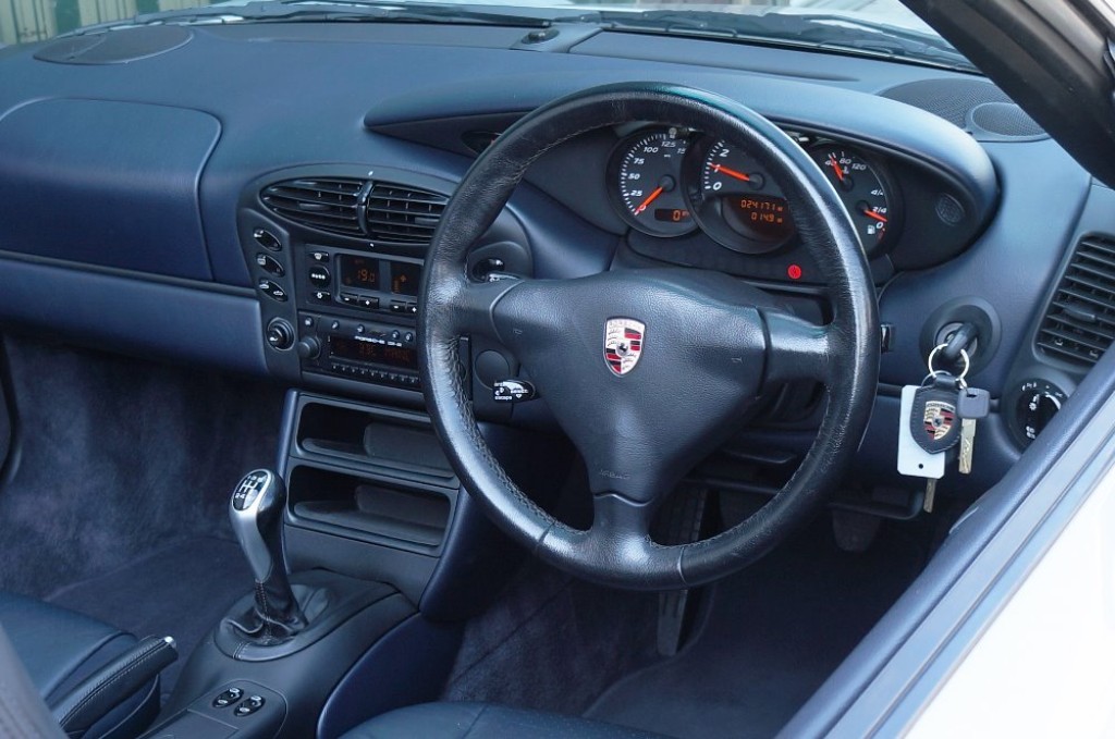 PORSCHE BOXSTER