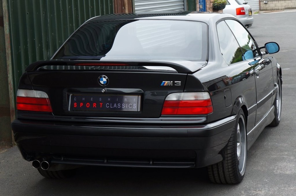BMW 3 SERIES