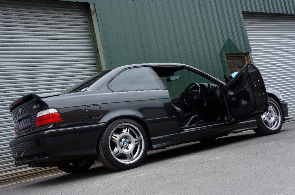 BMW 3 SERIES