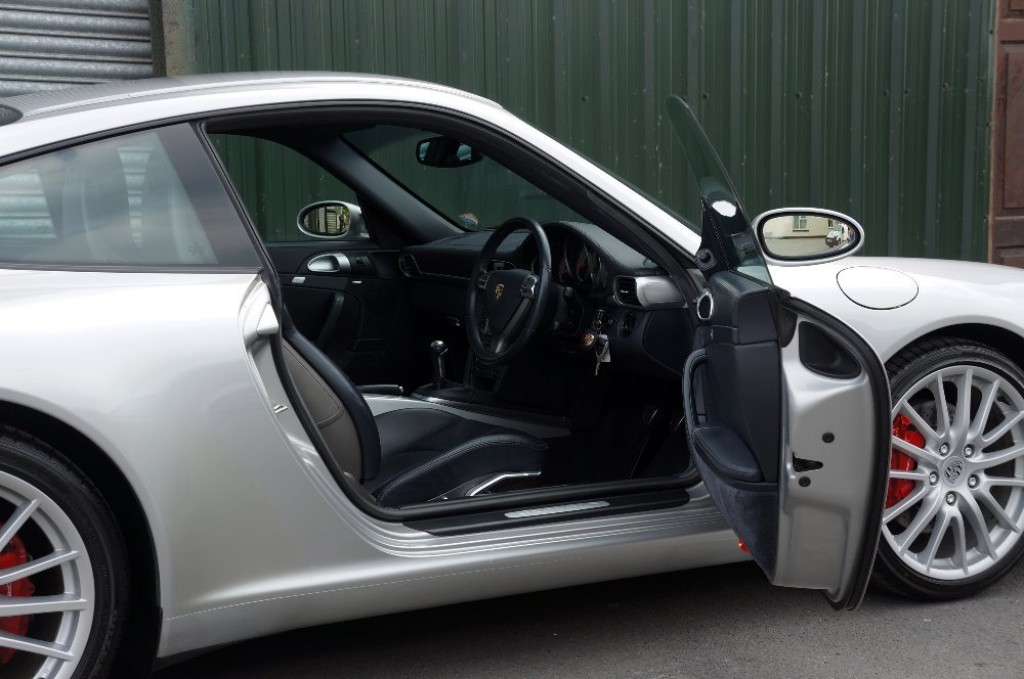PORSCHE 911 MK 997
