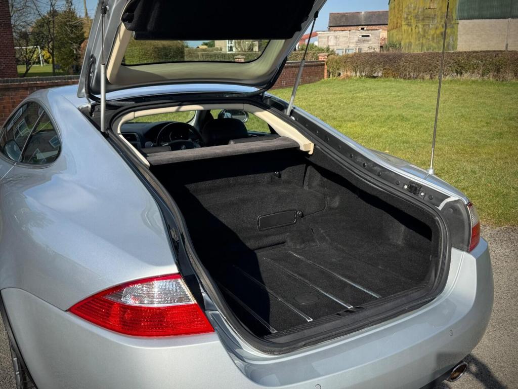 JAGUAR XK