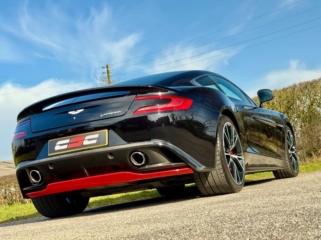 ASTON MARTIN VANQUISH