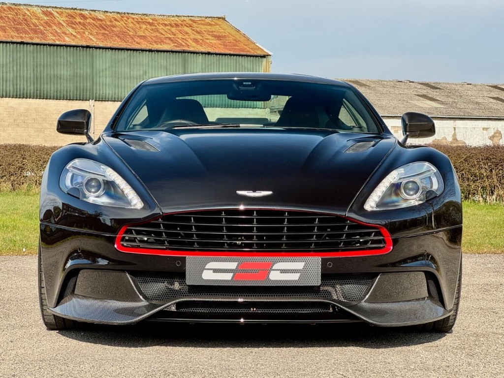 ASTON MARTIN VANQUISH