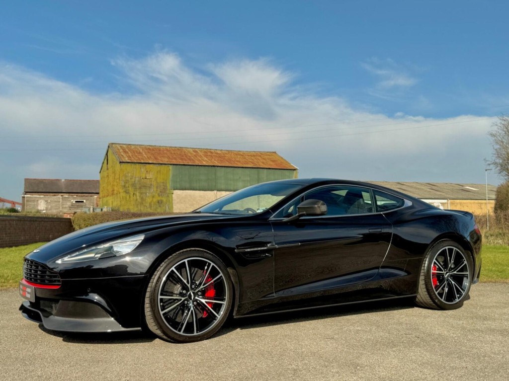 ASTON MARTIN VANQUISH
