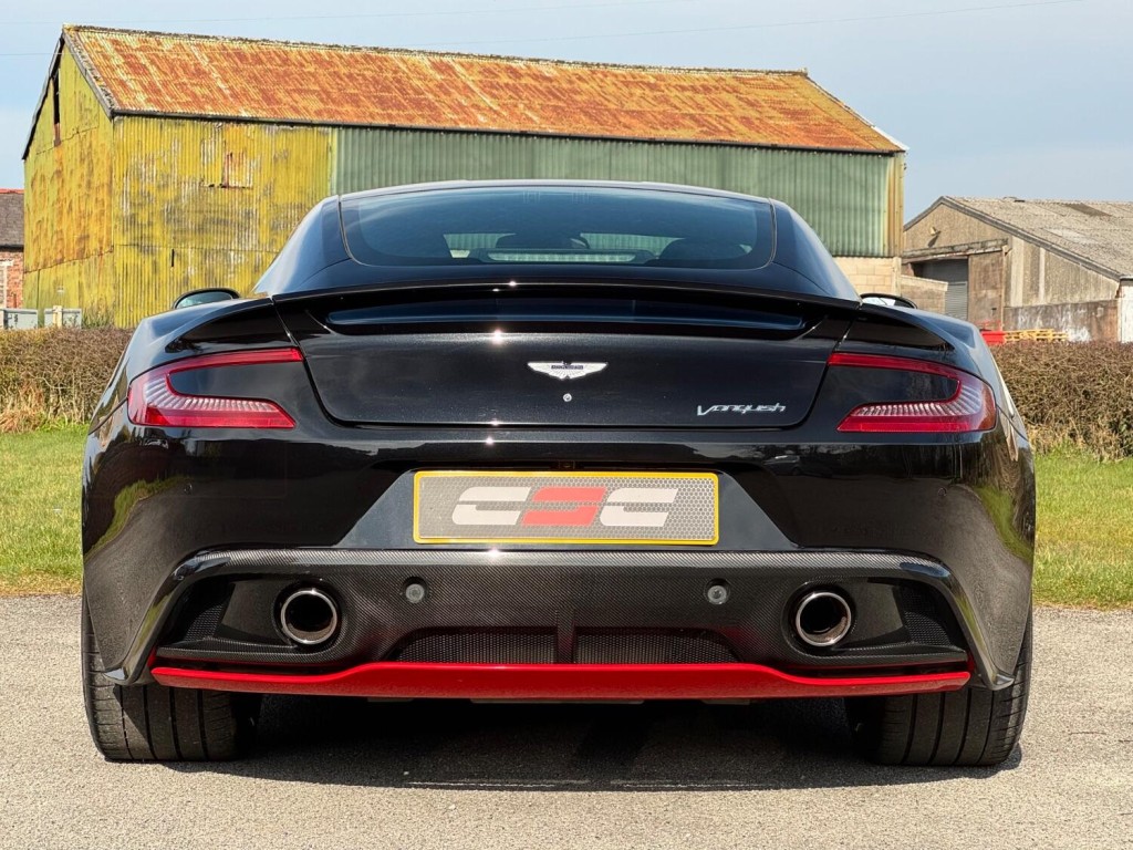 ASTON MARTIN VANQUISH