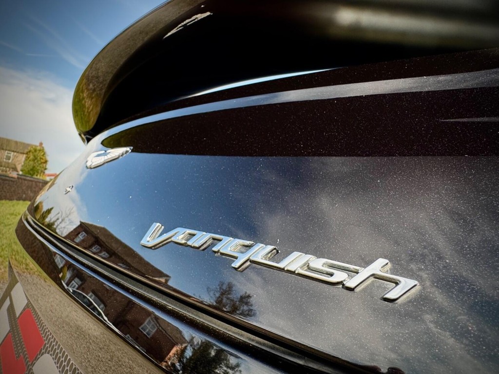 ASTON MARTIN VANQUISH