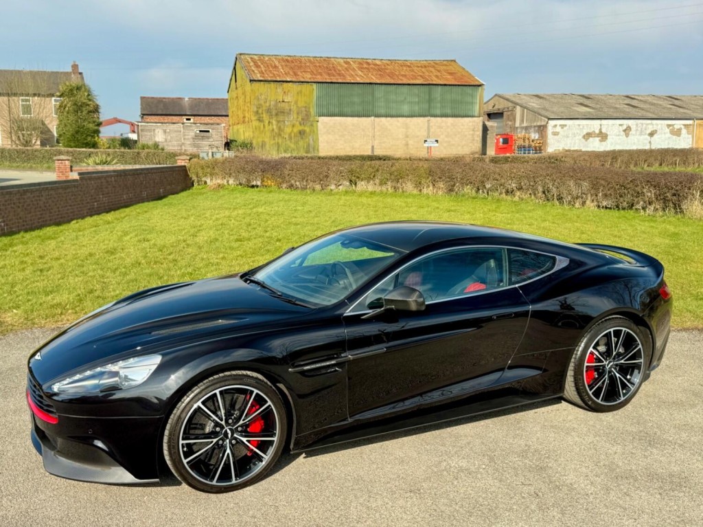 ASTON MARTIN VANQUISH