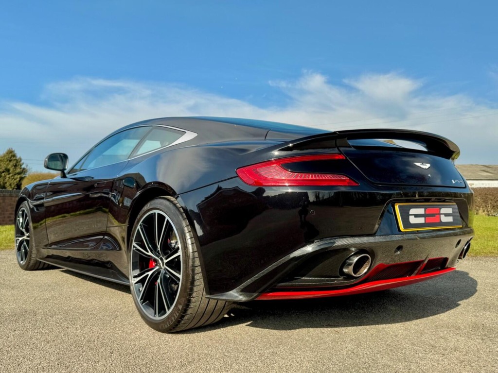ASTON MARTIN VANQUISH
