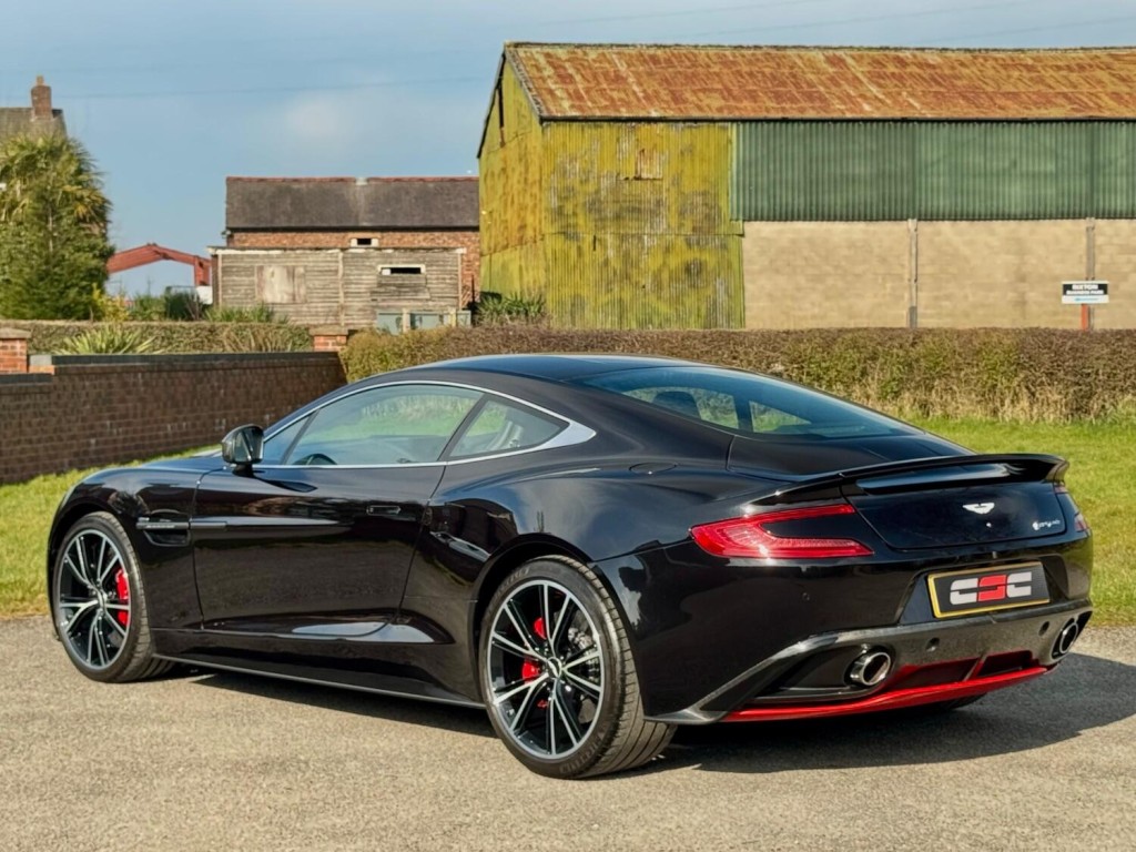 ASTON MARTIN VANQUISH