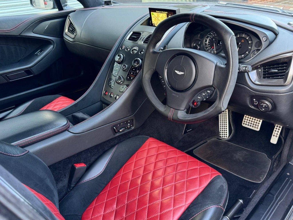 ASTON MARTIN VANQUISH