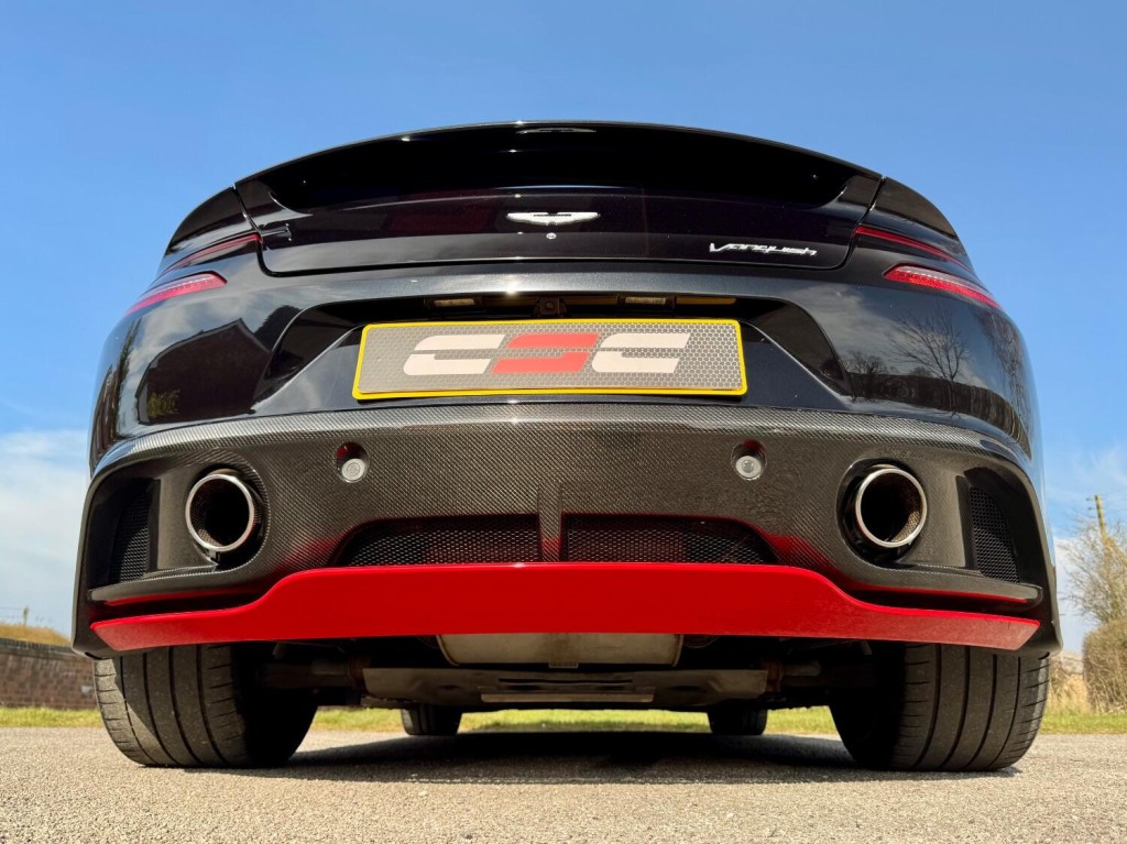 ASTON MARTIN VANQUISH