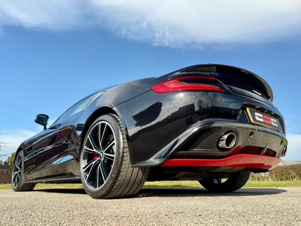 ASTON MARTIN VANQUISH