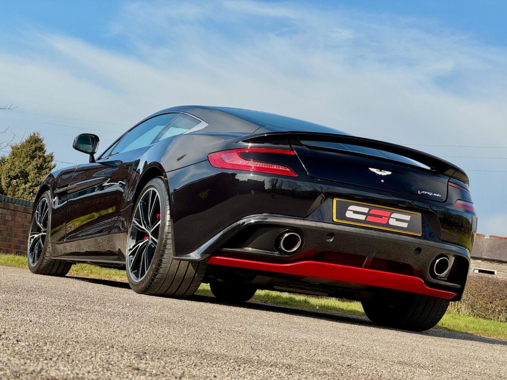 ASTON MARTIN VANQUISH