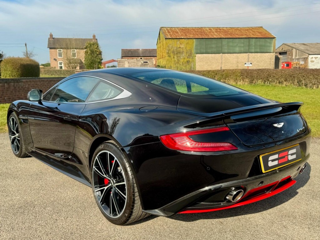 ASTON MARTIN VANQUISH