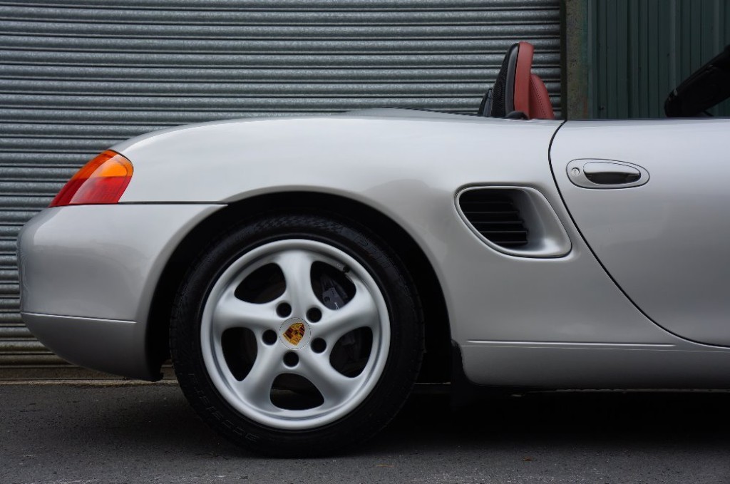 PORSCHE BOXSTER