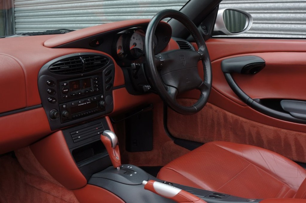 PORSCHE BOXSTER
