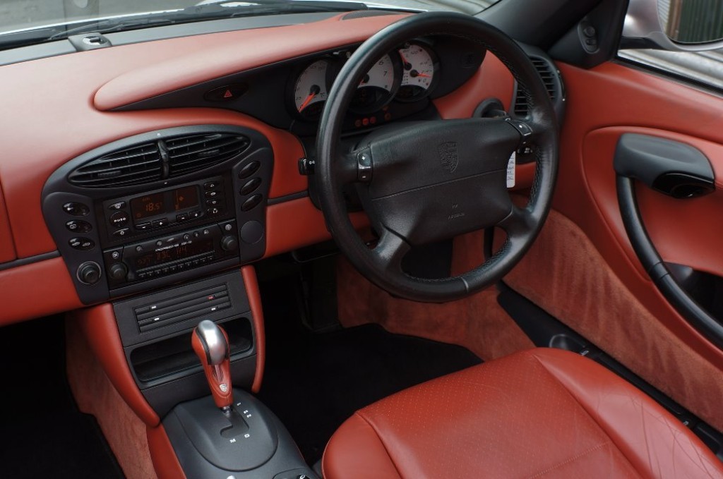 PORSCHE BOXSTER