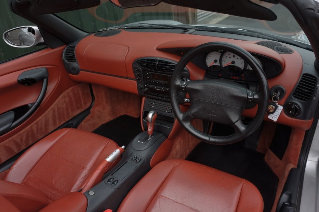 PORSCHE BOXSTER