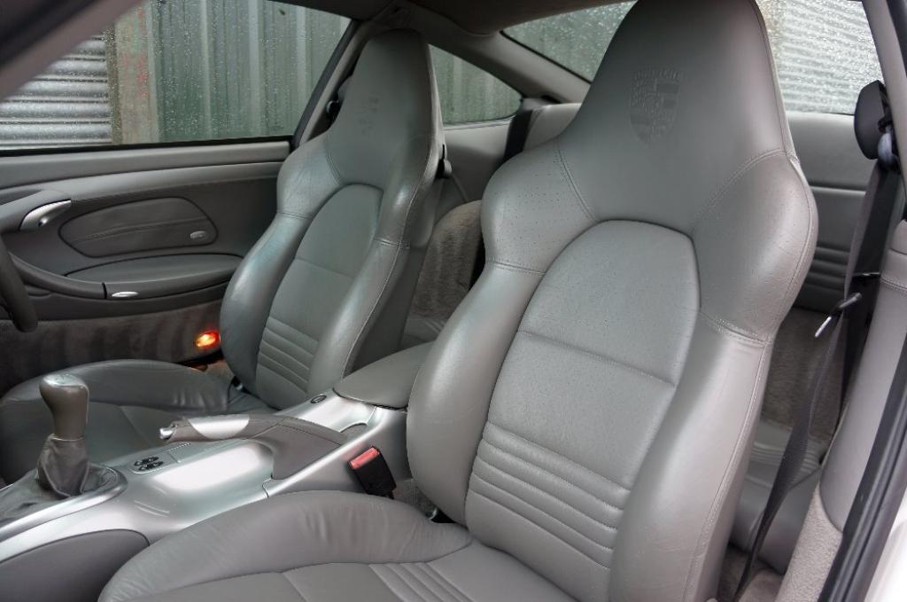 PORSCHE 911 MK 996