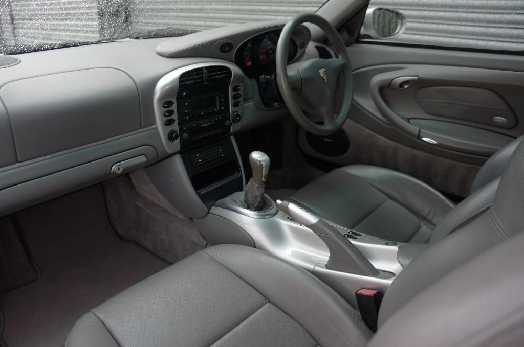 PORSCHE 911 MK 996