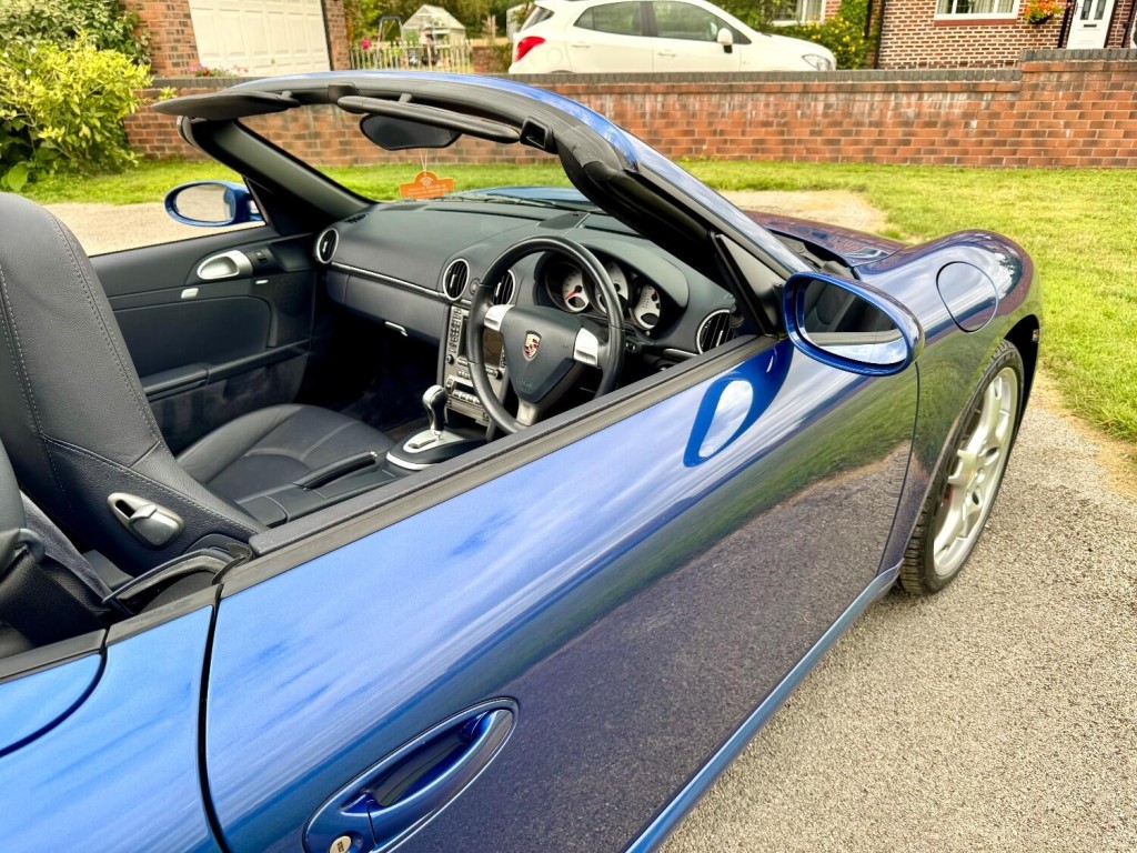 PORSCHE BOXSTER