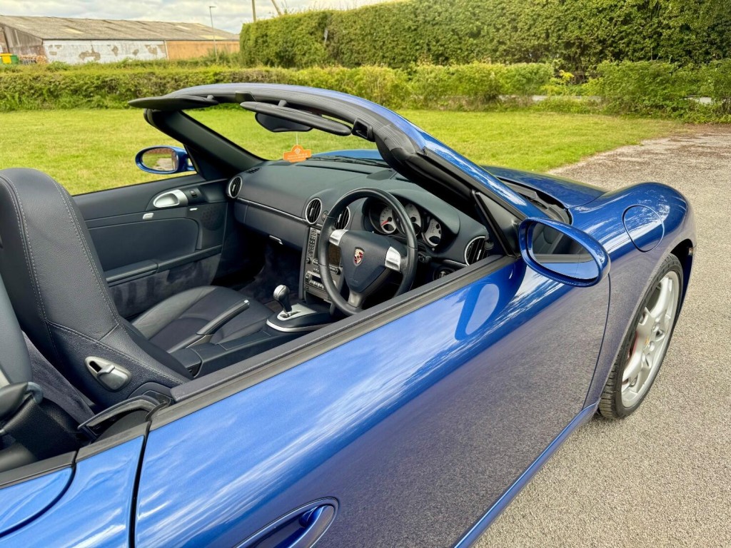PORSCHE BOXSTER