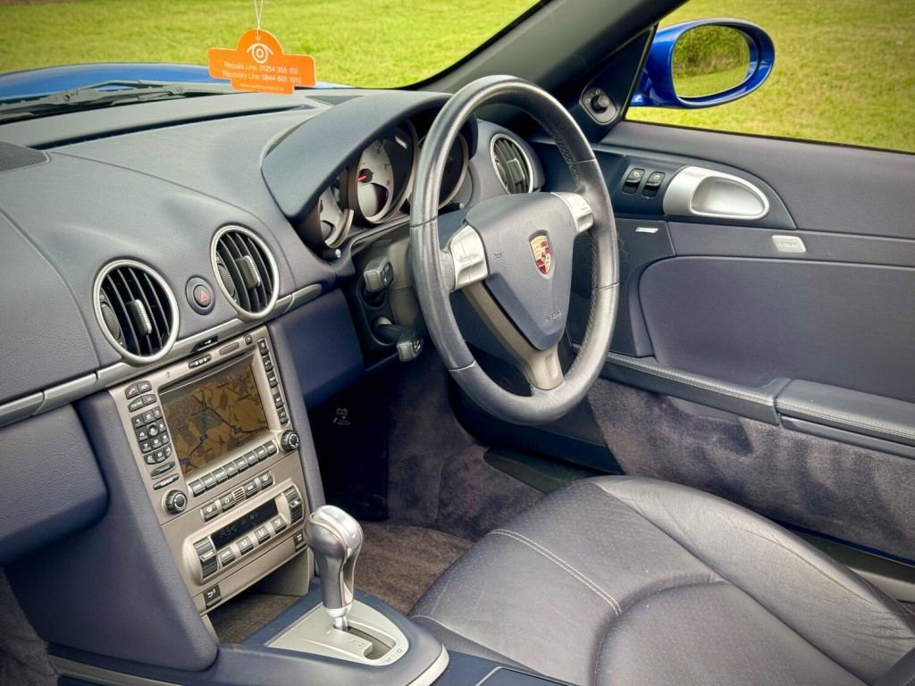 PORSCHE BOXSTER