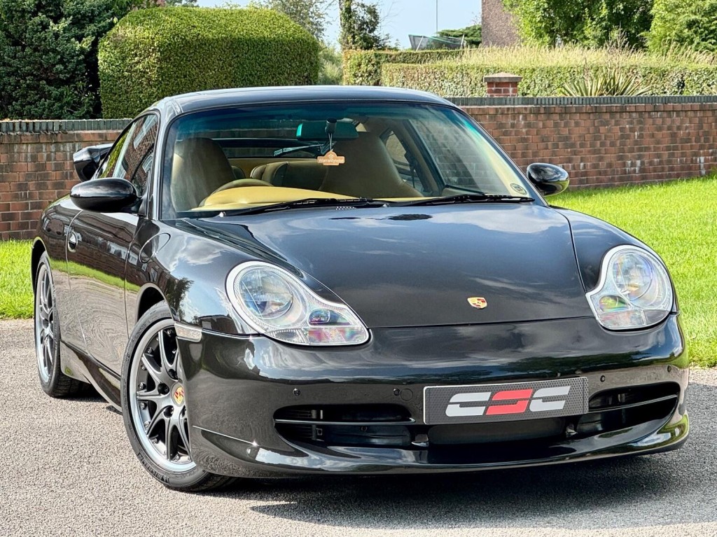 PORSCHE 911