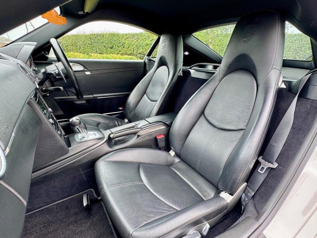 PORSCHE CAYMAN