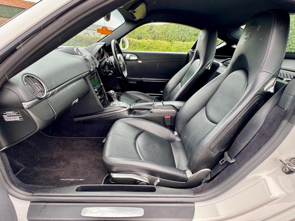 PORSCHE CAYMAN